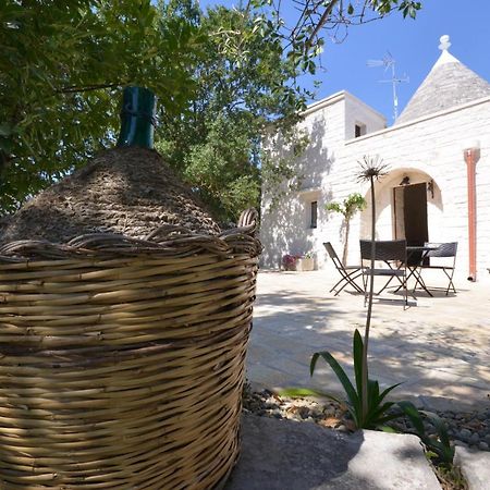 Trulli Petra Chiara Bed & Breakfast โลโกโรตอนโด ภายนอก รูปภาพ