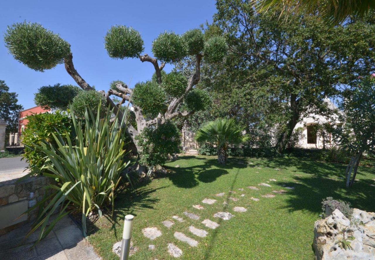 Trulli Petra Chiara Bed & Breakfast โลโกโรตอนโด ภายนอก รูปภาพ