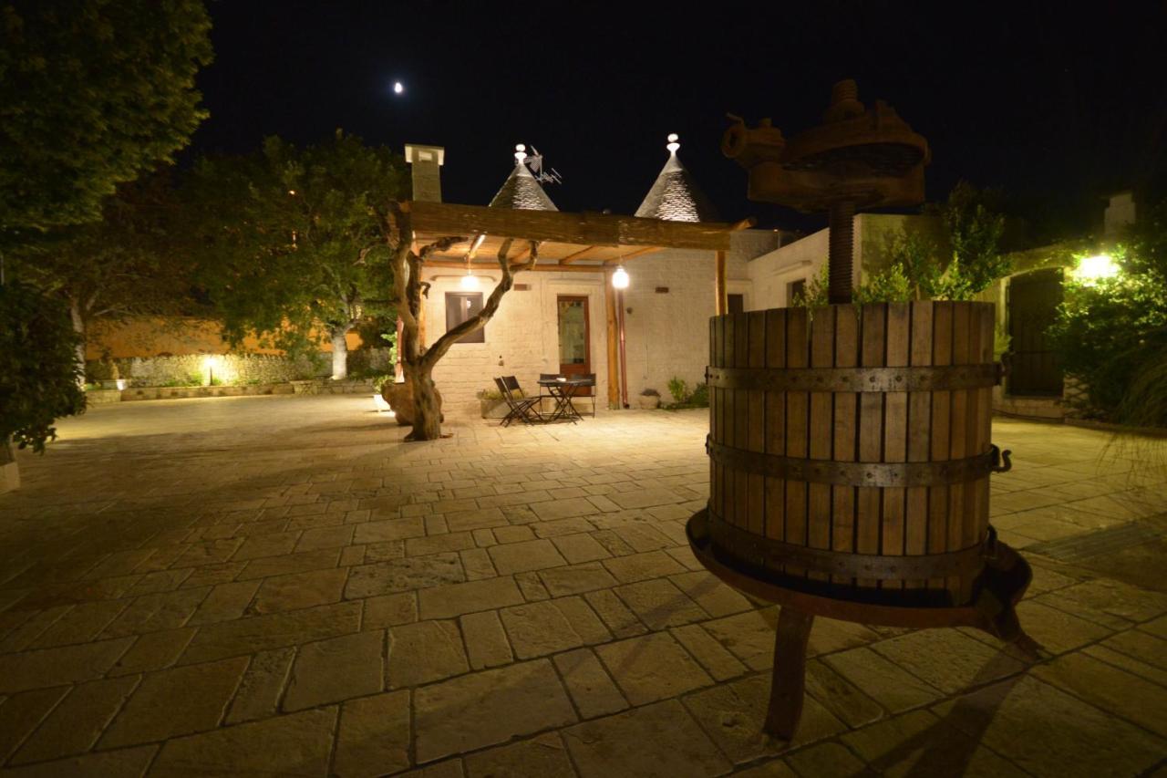Trulli Petra Chiara Bed & Breakfast โลโกโรตอนโด ภายนอก รูปภาพ