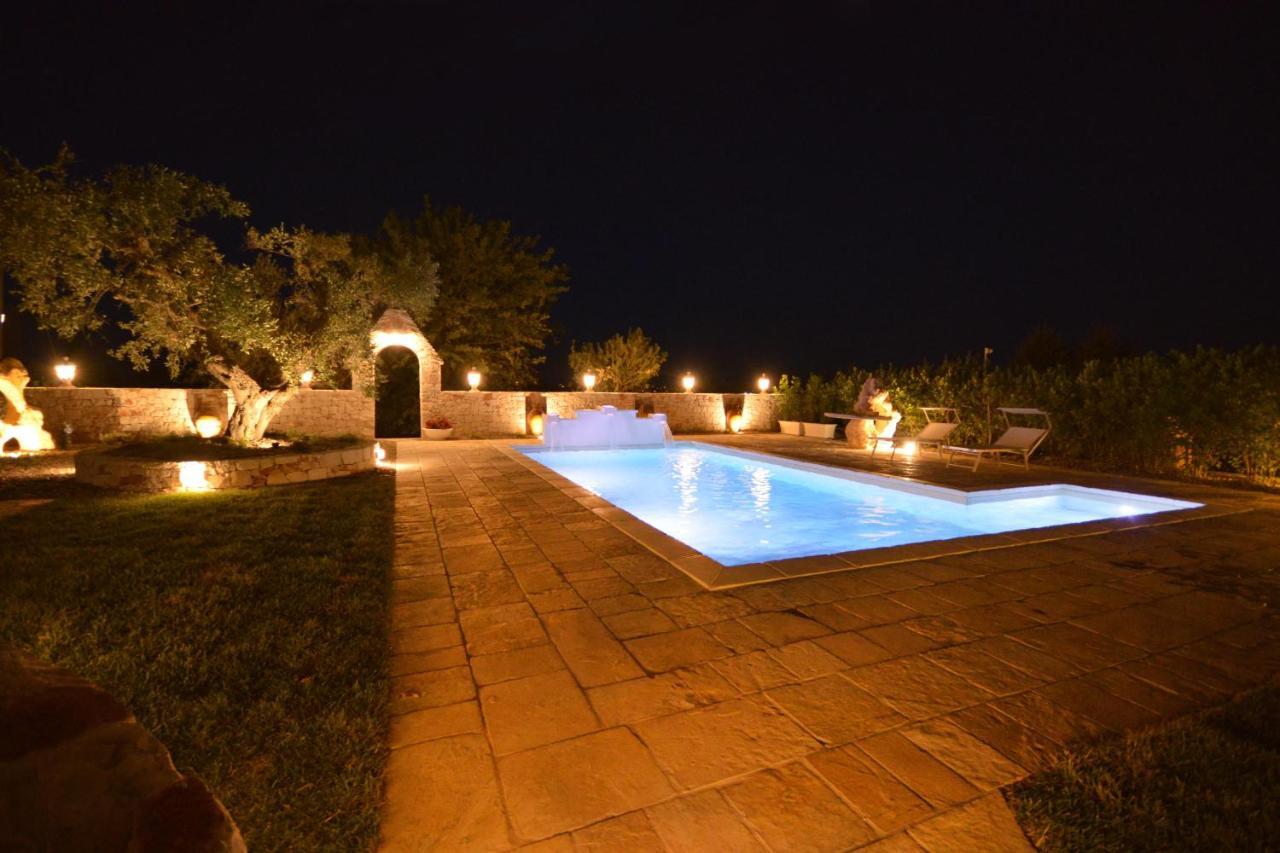 Trulli Petra Chiara Bed & Breakfast โลโกโรตอนโด ภายนอก รูปภาพ