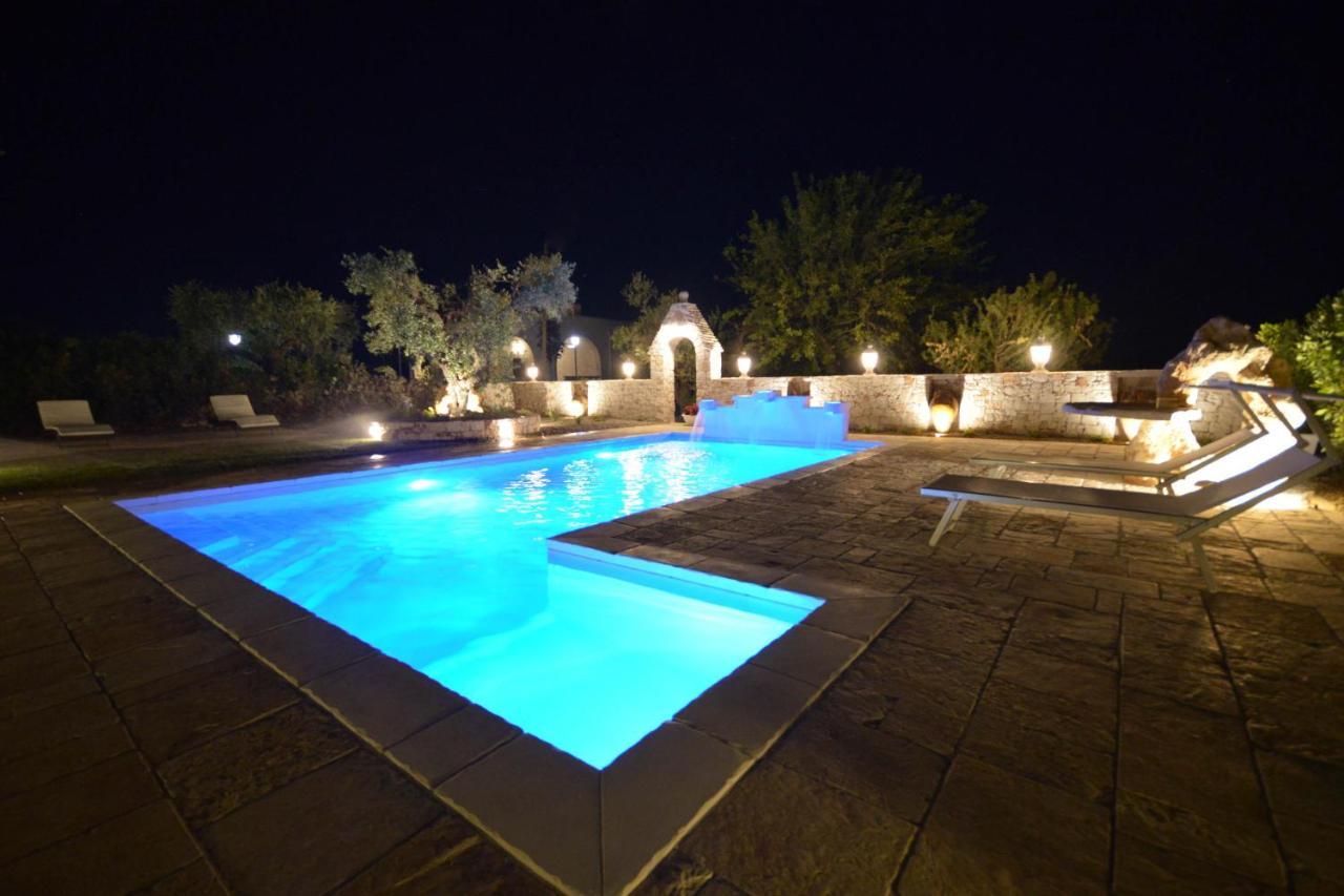 Trulli Petra Chiara Bed & Breakfast โลโกโรตอนโด ภายนอก รูปภาพ